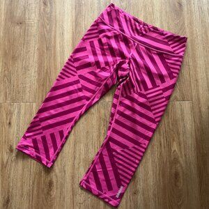 Reebok Athletic Mid Rise Cropped Yoga Pants Pink Women’s Size M